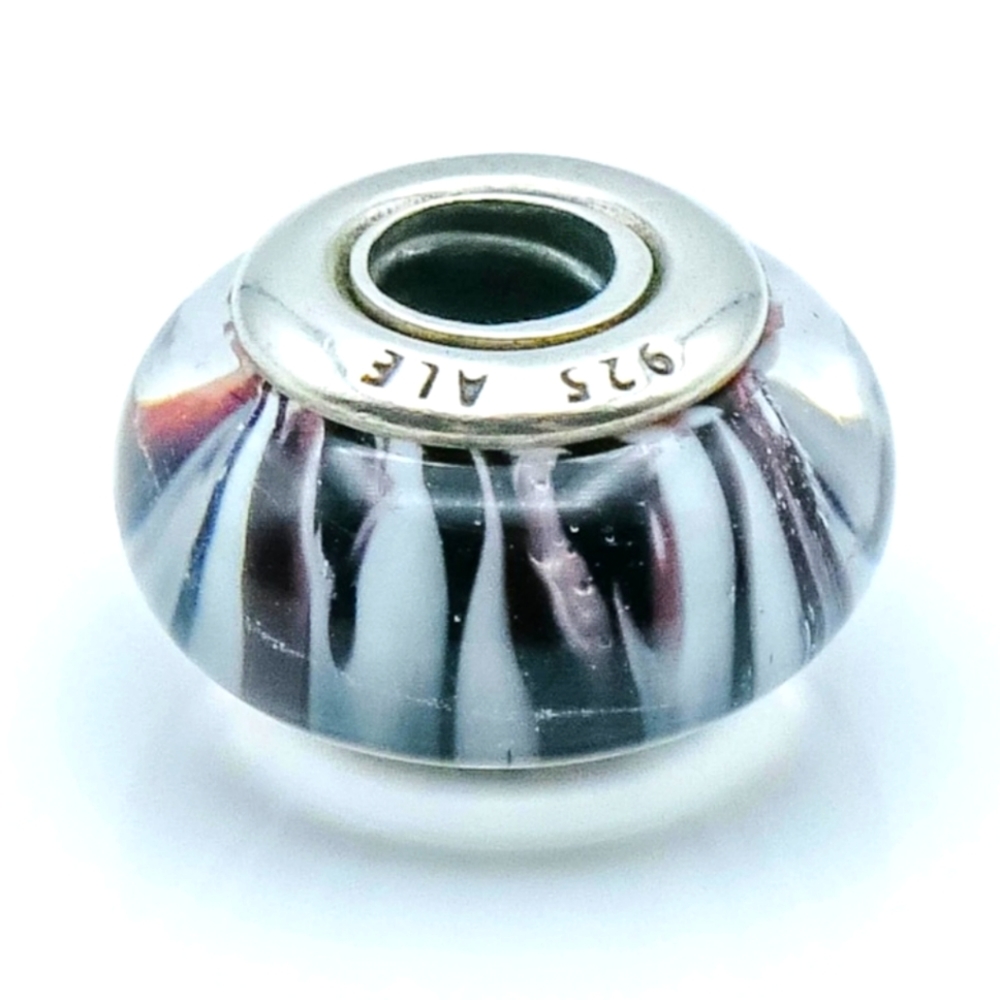 Pandora bead